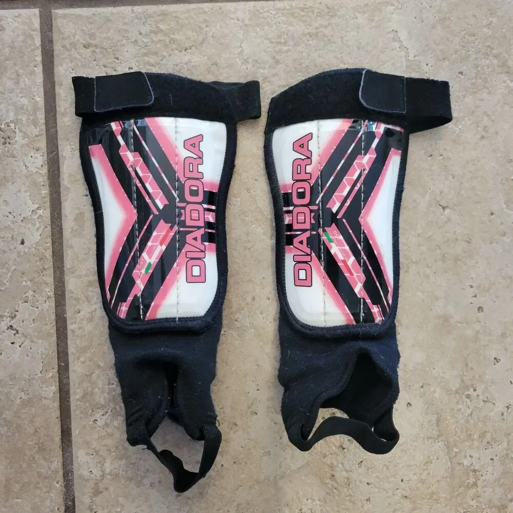Diadora Forza Youth Soccer Shin Guards XS Pink Black